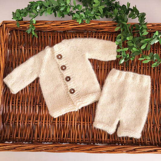 Cream Knit Newborn Jumper and Short Pants set (Ready to send)