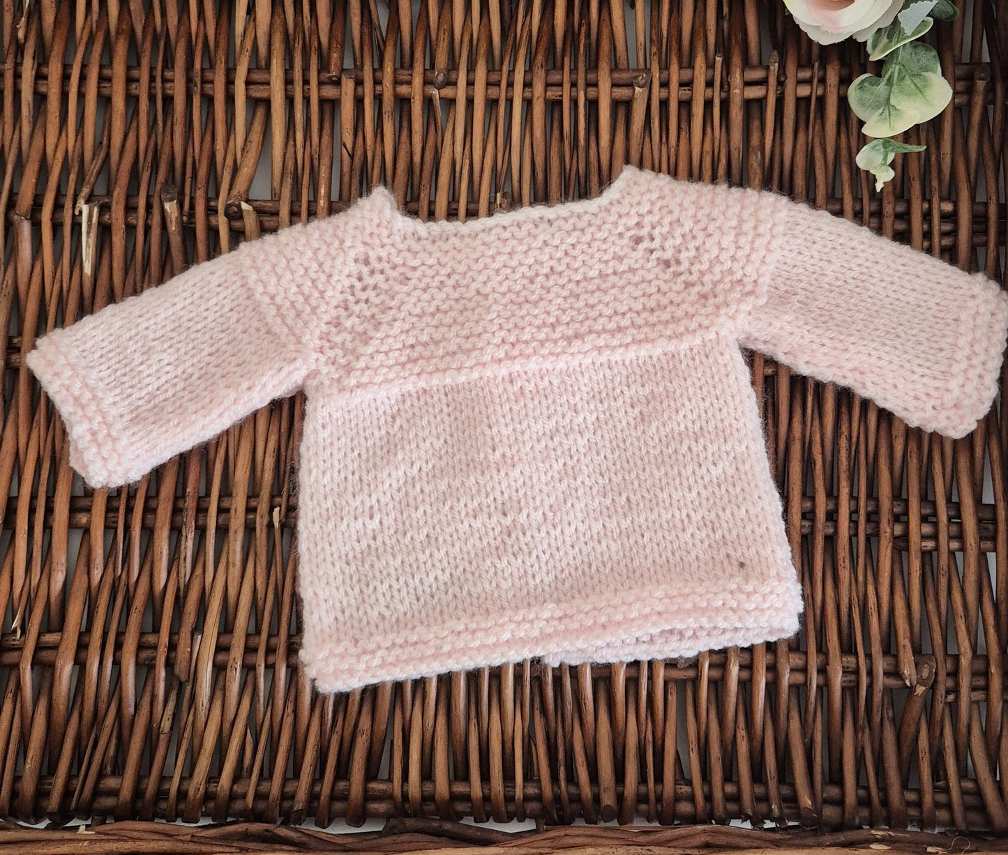 Handknit Baby Cardigan with Bee Embroidery in Premature - Newborn size (READY TO SEND )