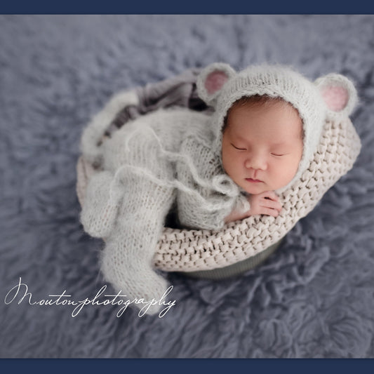 So, why do newborn photo shoots cost so much?