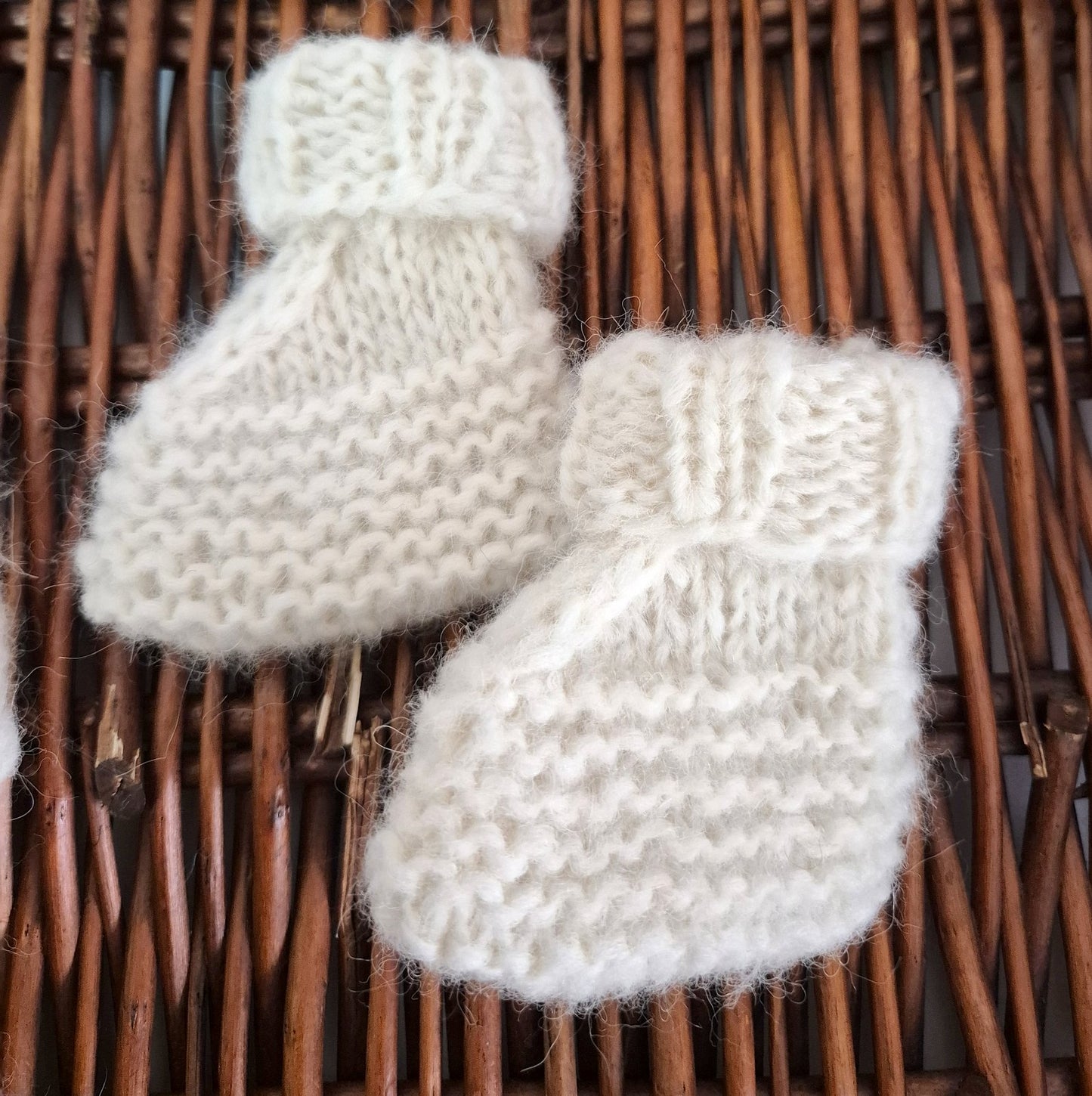 Cream Newborn Baby Romper and Bootie set with leaf pattern, knit in alpaca yarn   (Ready to Send)