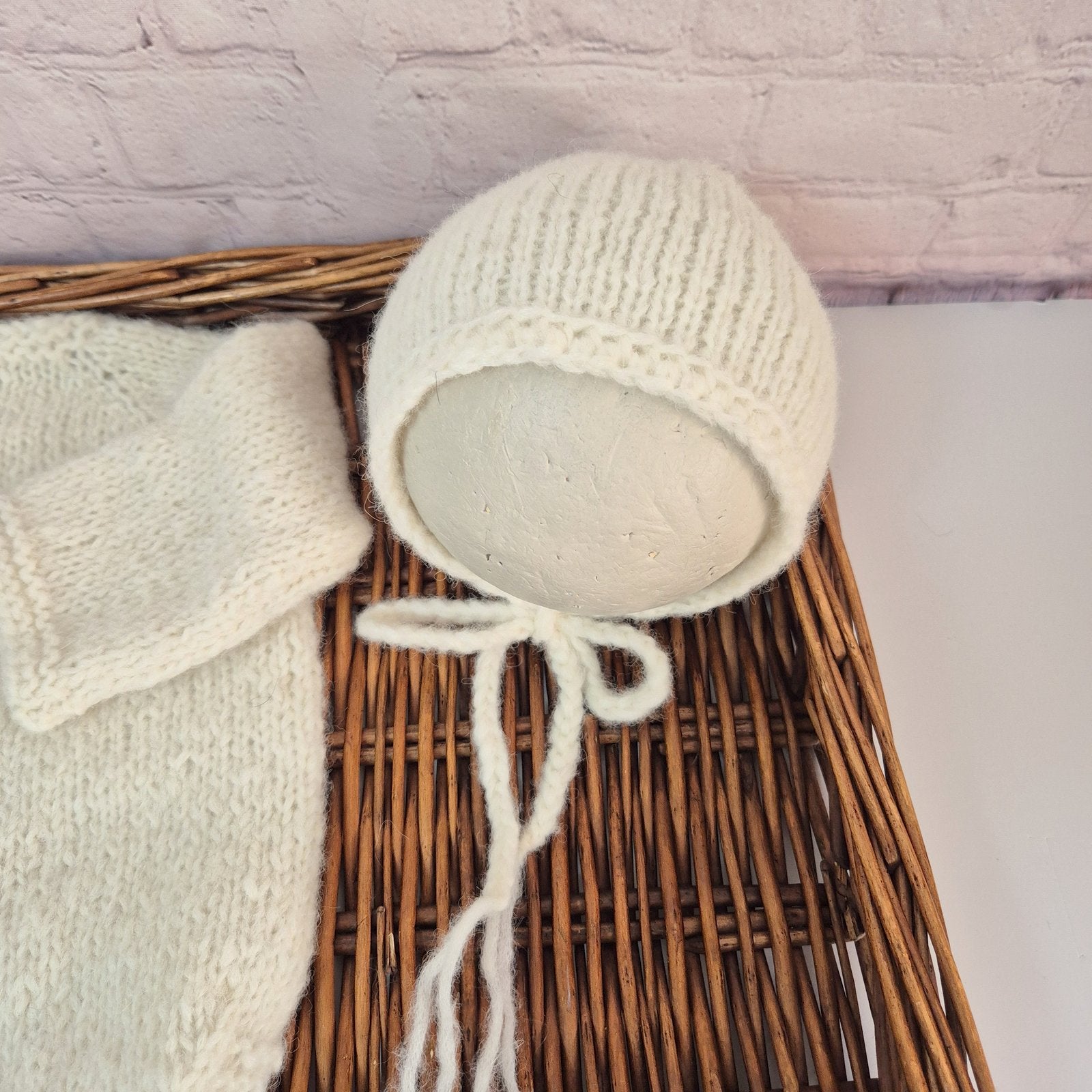 Hand-Knit Baby Boy or Girl Long sleeved Romper and Bonnet Set | 0-3 Months. Cream Bodysuit with matching classic style bonnet.