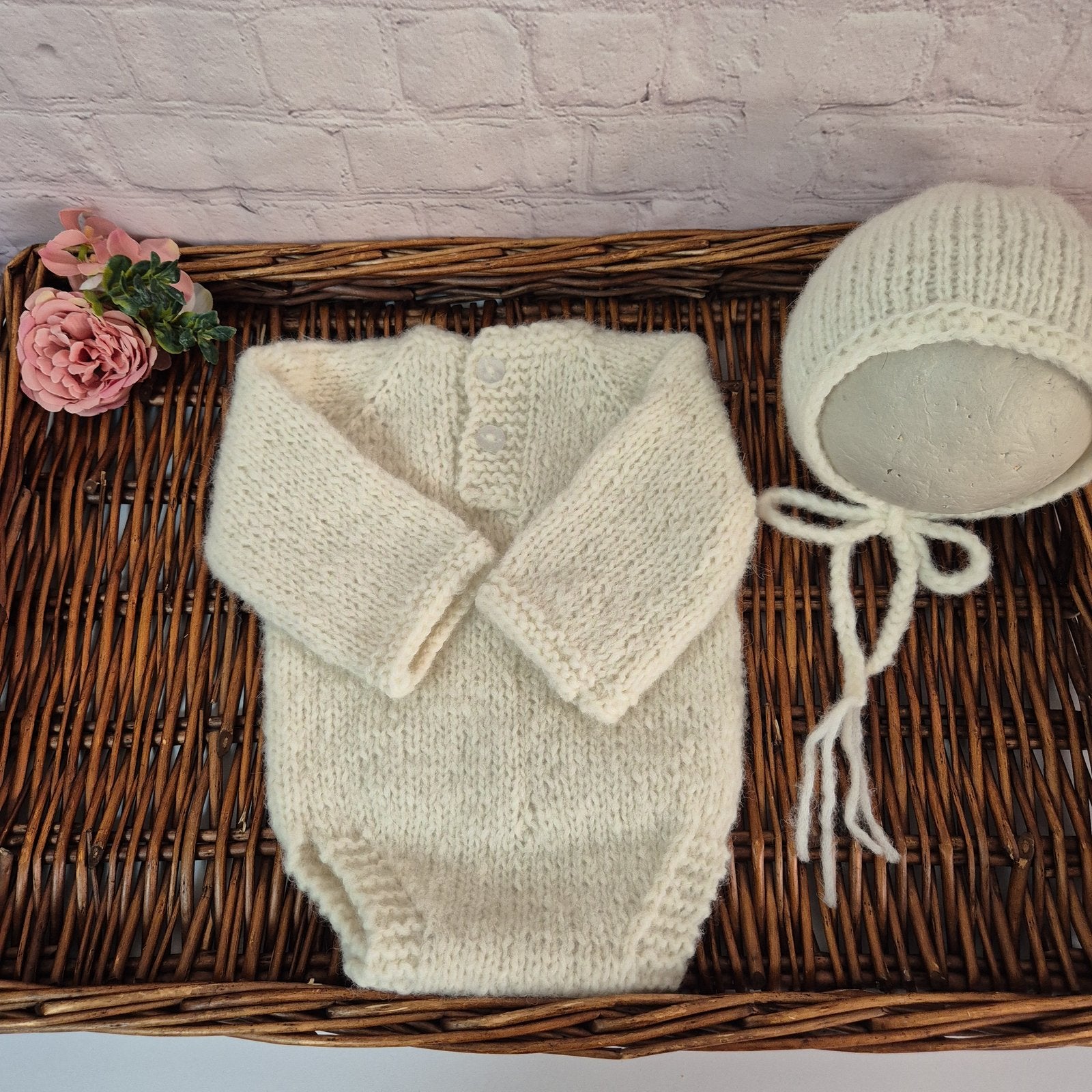 Hand-Knit Baby Boy or Girl Long sleeved Romper and Bonnet Set | 0-3 Months. Cream Bodysuit with matching classic style bonnet.