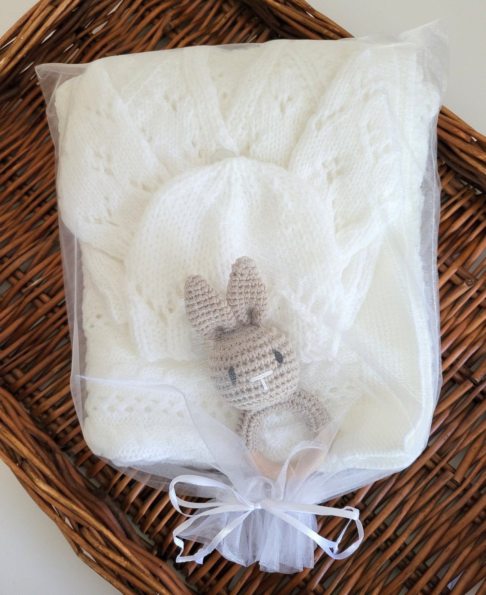 knitted baby shower gift set
