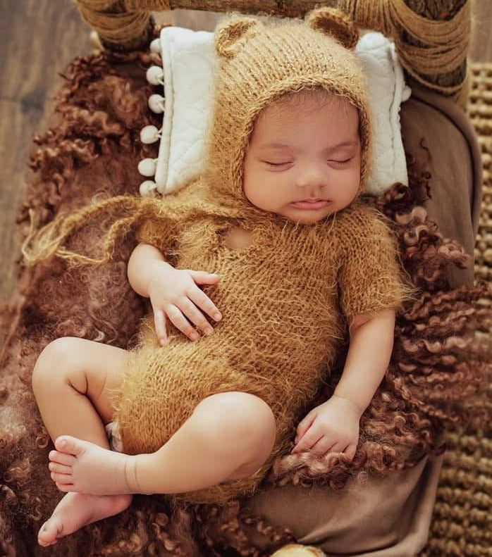 fluffy brown bear romper and bonnet set for newborn baby photos