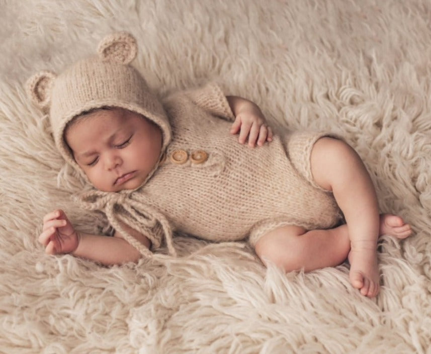 knitted bear romper with short sleeves and short pants