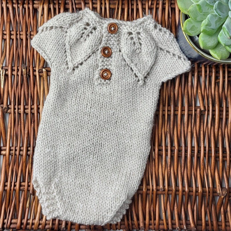 Handknit Newborn Baby Sleeveless Leaf Romper (Ready to send) Photo Prop Outfit