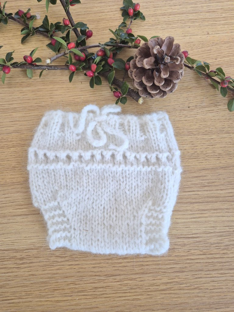 Newborn Chunky Cream Baby Jumper and Pants Set ( Ready to send) Coming home outfit, newborn photo prop
