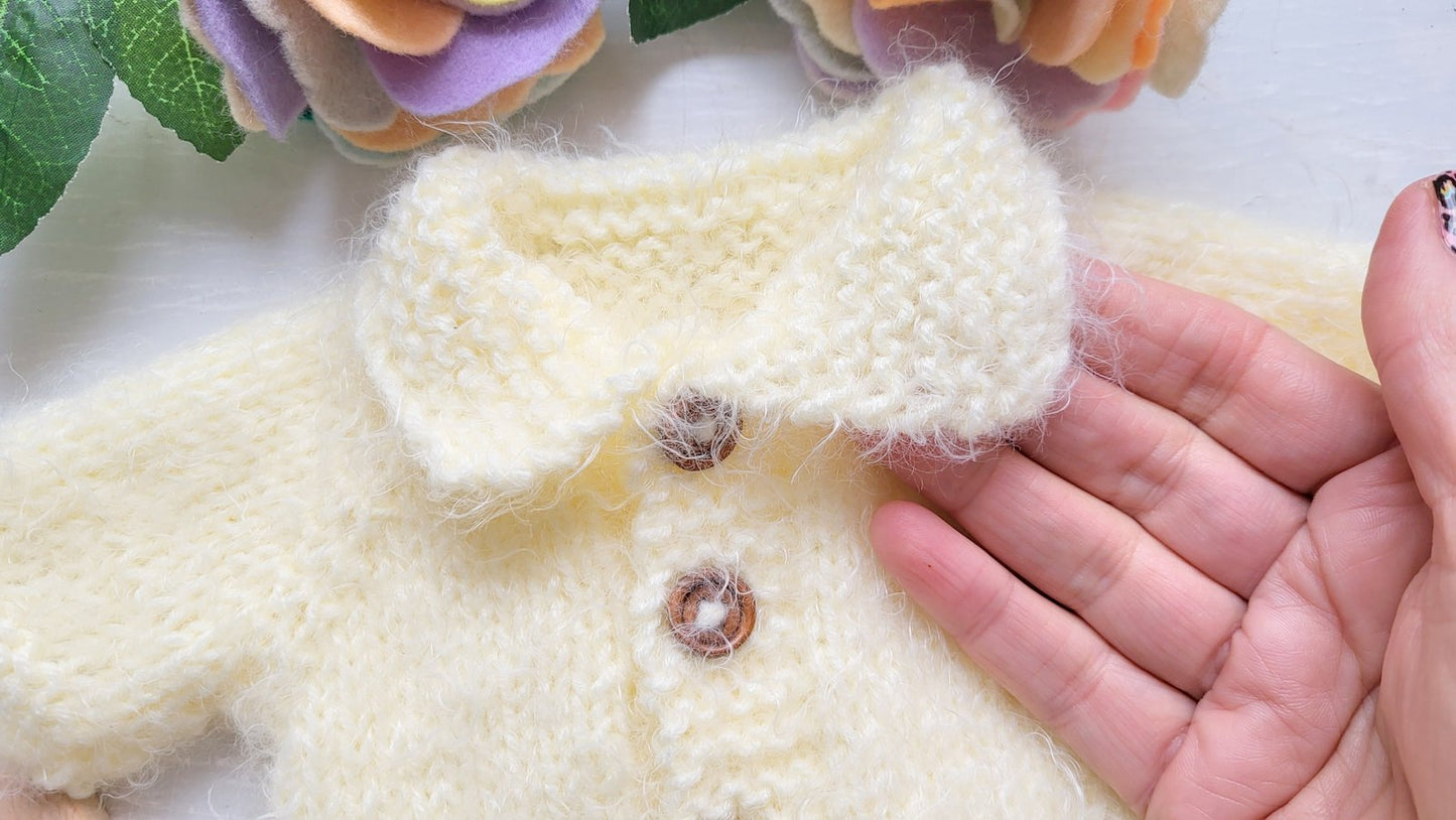 knitted baby romper for newborn photography closeup of the collar