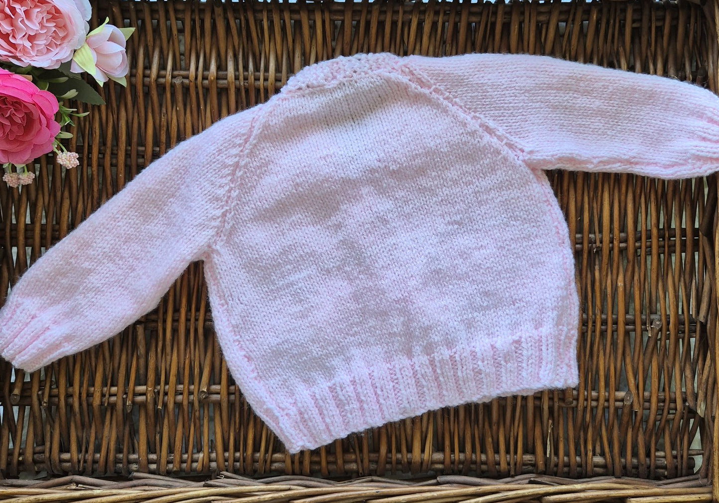 0-3 months Handmade Knitted Pink Baby Cardigan with Embroidered Goose /Ducks (Ready to Send) Baby shower gift