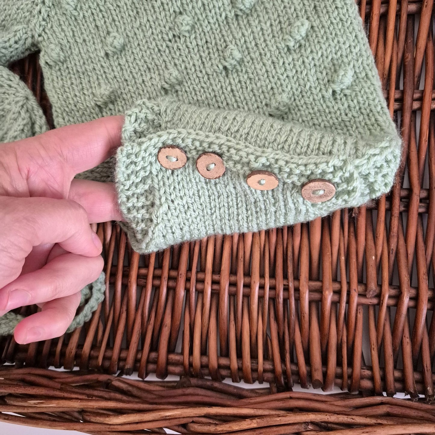 Hand Knit Popcorn pattern Baby Romper and Bonnet set. (MADE TO ORDER ) Newborn Photography Prop, Coming home outft. 0- 3 months. 7 colours