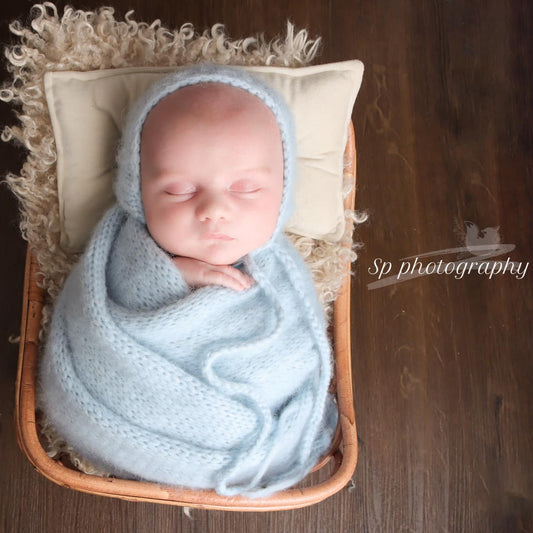 PALE BLUE KNITTED WRAP AND BONNET FOR NEWBORN PHOTOGRAPHY
