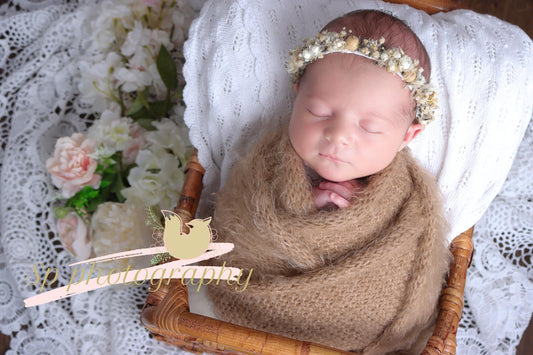 long brown knit wrap for newborn photoshoots