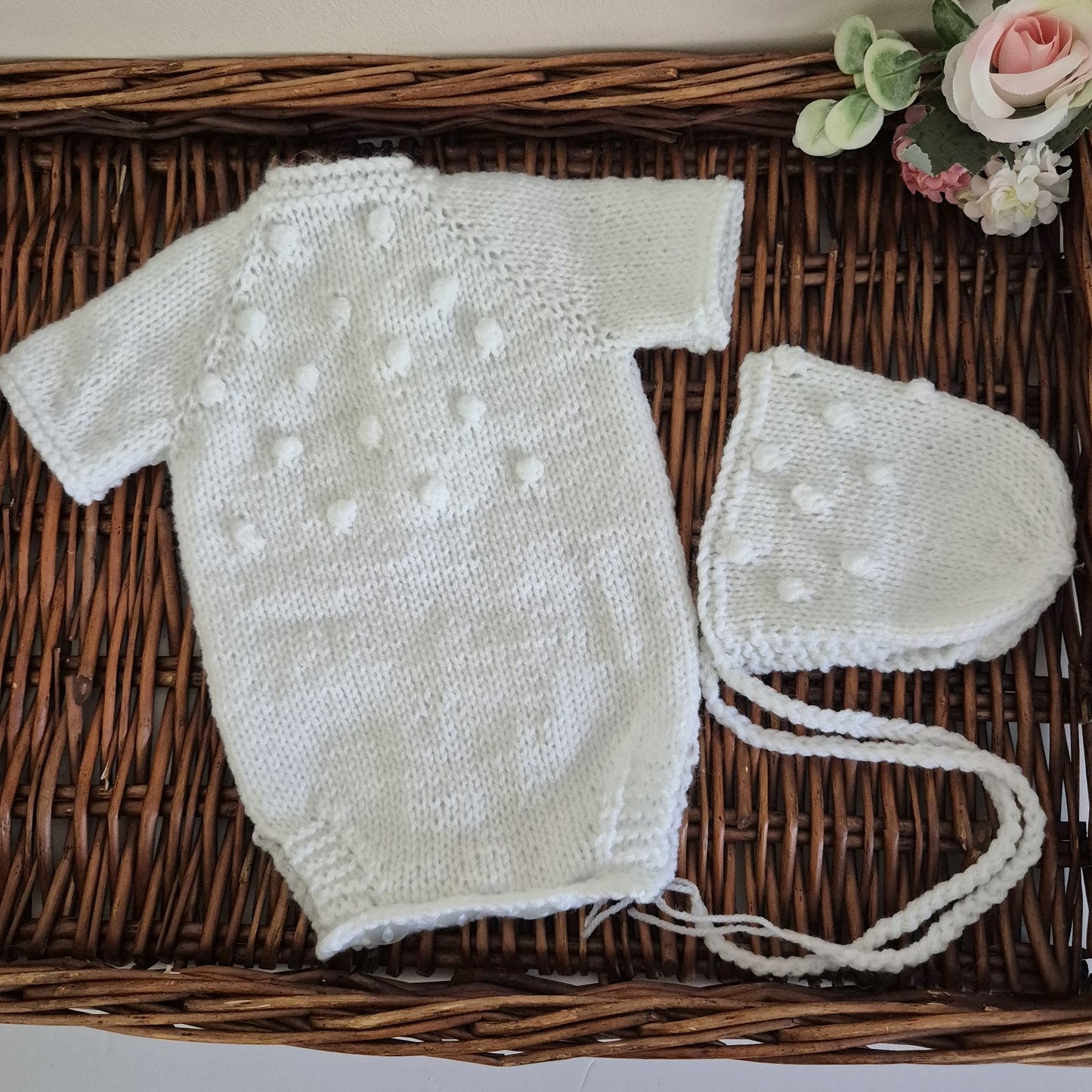 White Knitted Newborn Romper and Bonnet set, with bubble pattern. Photo Prop, Coming Home Outfit. (Ready to send)