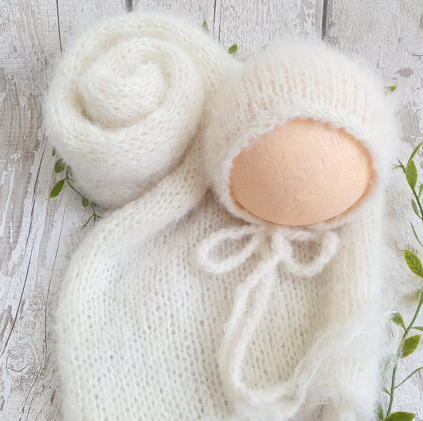 CLASSIC STYLE BONNET AND WRAP SET in fluffy cream